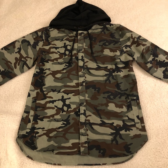 PACSUN Hooded Camo Long Sleeve Button Up Shirt - Picture 3 of 8
